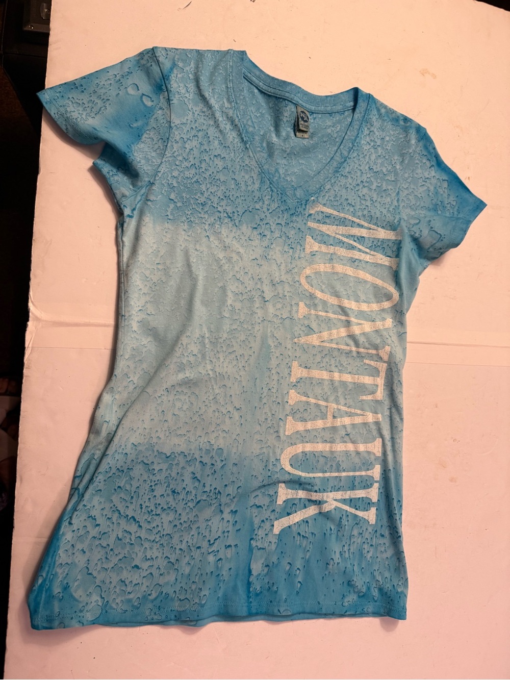 Agenda Blue Ombre V-Neck Tee with Vertical Logo